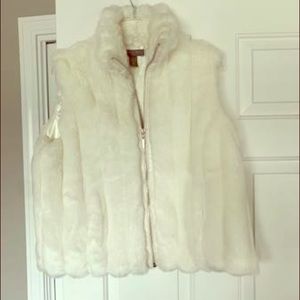 Women’s Faux Fur Vest